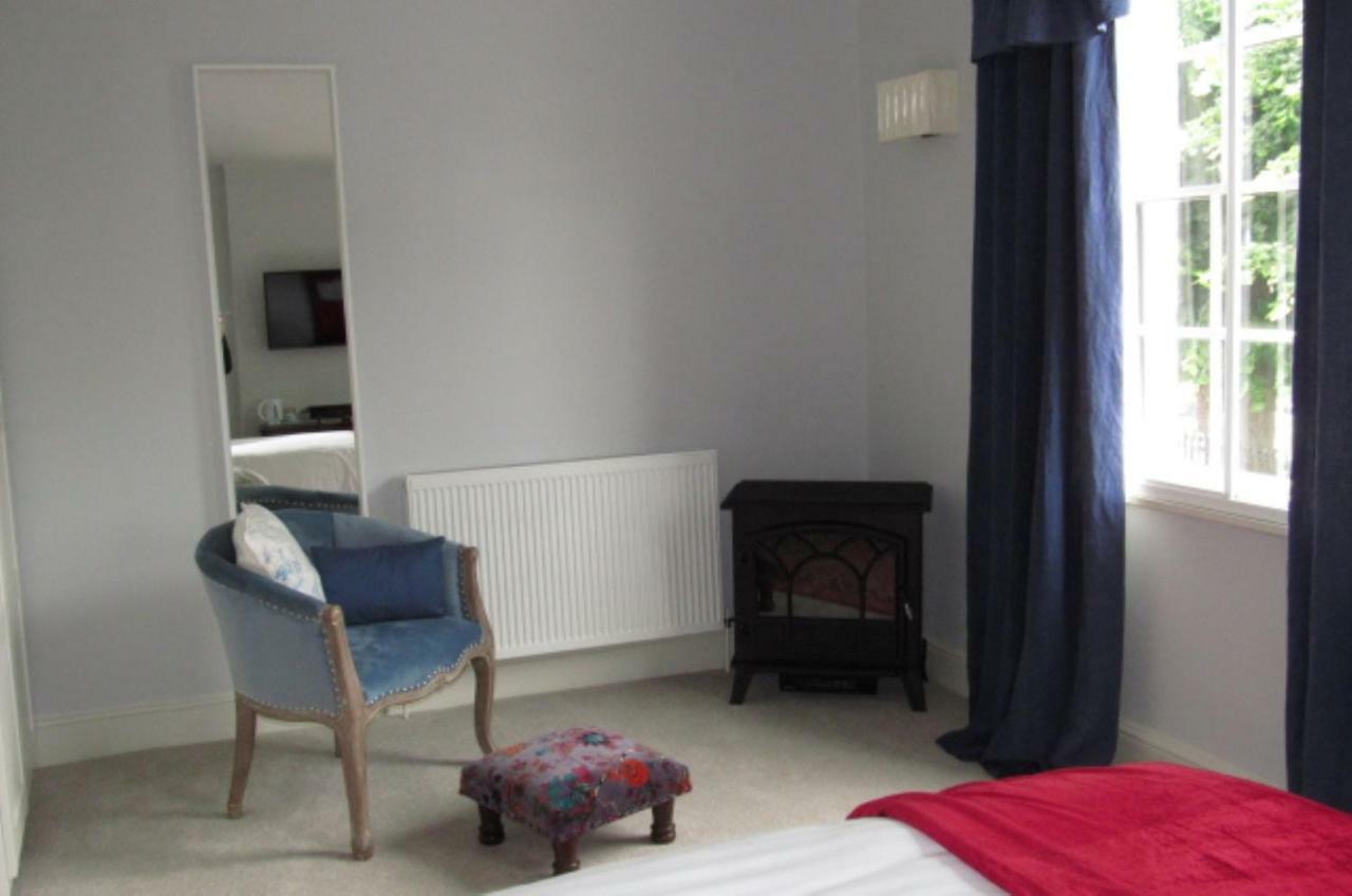 The Old Vicarage Hotel & Restaurant Бриджуотър Екстериор снимка A room at the hotel