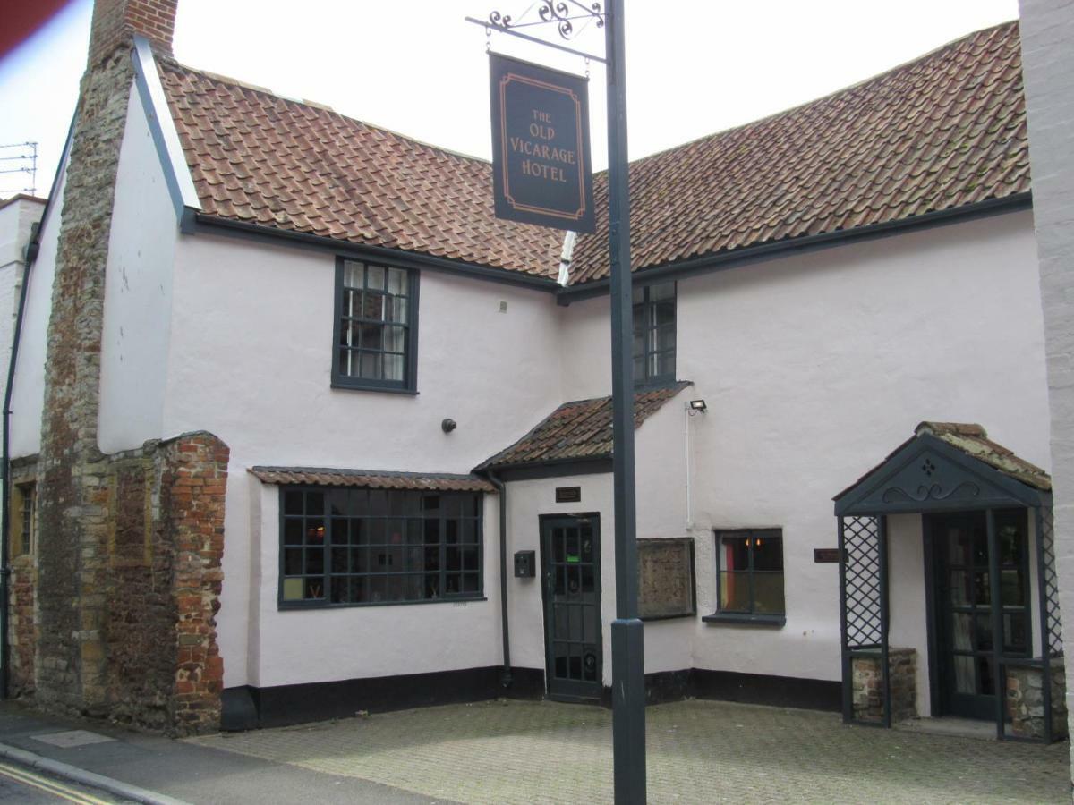 The Old Vicarage Hotel & Restaurant Бриджуотър Екстериор снимка The Old Plough Inn